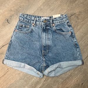 Zara Hi Rise Bermuda Jean Shorts. Size 34 NWT